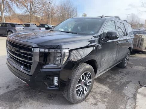 Used 2023 GMC Yukon AT4 image 4