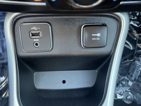 Used 2020 Jeep Compass Latitude w/ Popular Equipment Group FWD image 19
