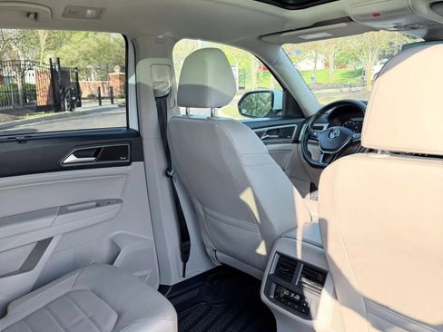 Used 2018 Volkswagen Atlas SEL Premium image 7
