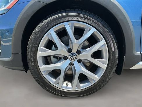 Used 2018 Volkswagen Golf Alltrack SEL AWD/4WD image 22