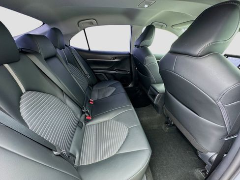 Used 2024 Toyota Camry SE image 17
