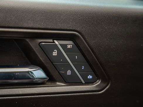 Used 2024 Chevrolet Colorado ZR2 w/ ZR2 Convenience Package III AWD/4WD image 47