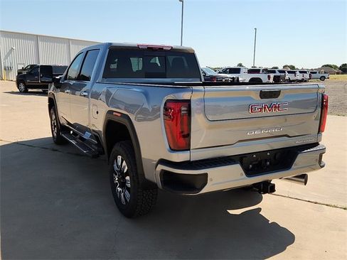 New 2025 GMC Sierra 2500 Denali w/ Denali Reserve Package image 3