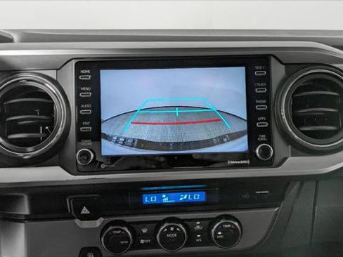 Used 2022 Toyota Tacoma SR5 RWD image 29