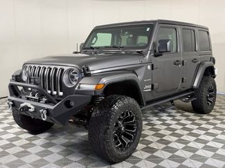 Used 2018 Jeep Wrangler Unlimited Sahara AWD/4WD video 3