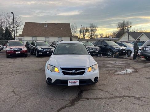Used 2009 Subaru Outback 2.5i image 3