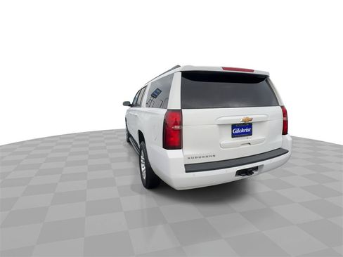 Used 2019 Chevrolet Suburban LT image 6