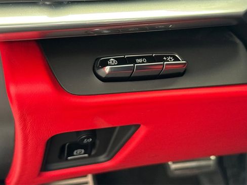 Used 2022 Chevrolet Corvette Stingray w/ Z51 Performance Package image 22