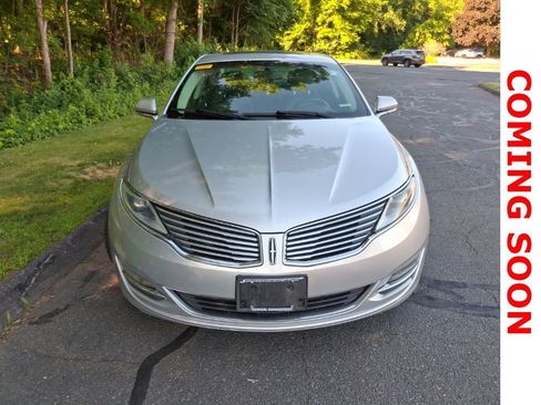 Used 2013 Lincoln MKZ AWD image 3