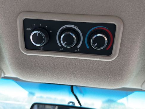 Used 2022 Chevrolet Express 2500 LS RWD image 19