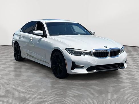 Used 2022 BMW 330i Sedan w/ Driving Assistance Package RWD image 4