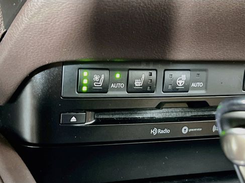 Used 2020 Lexus ES 350 w/ Premium Package FWD image 18