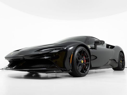 Used 2023 Ferrari SF90 Stradale AWD/4WD image 11