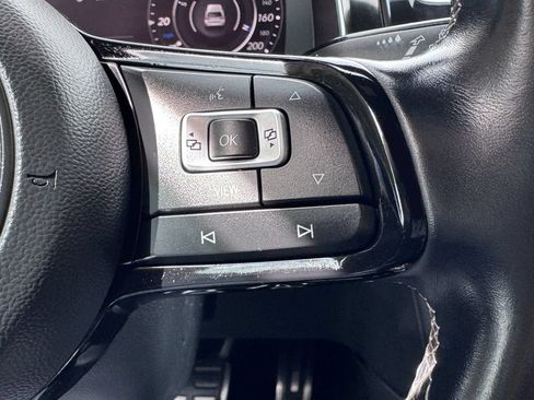 Used 2019 Volkswagen Golf R 4-Door AWD/4WD image 28