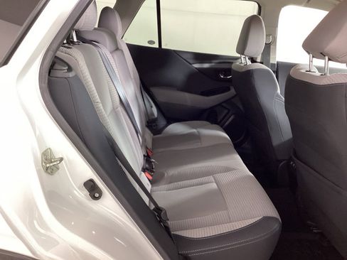 Used 2020 Subaru Outback Premium image 9