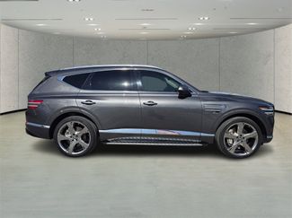 Used 2022 Genesis GV80 2.5T w/ Prestige Package 04 video 2