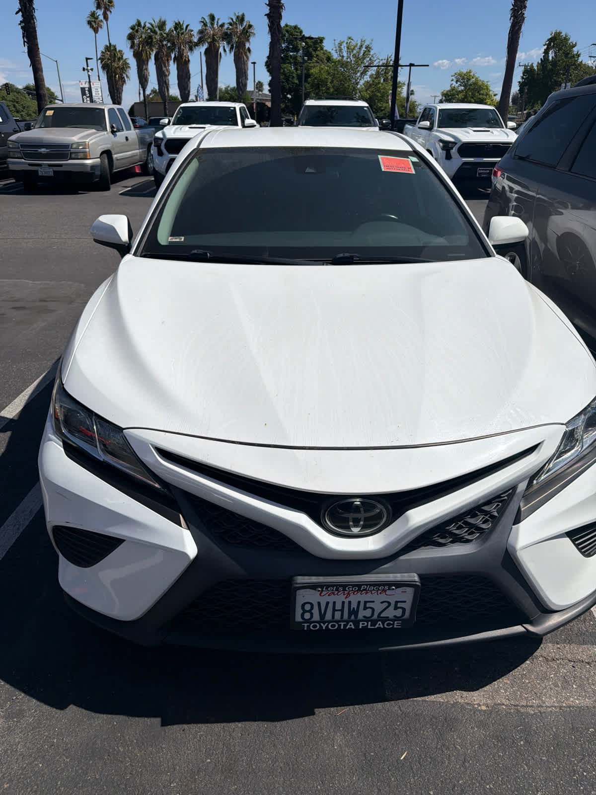 Used 2020 Toyota Camry SE FWD image 4