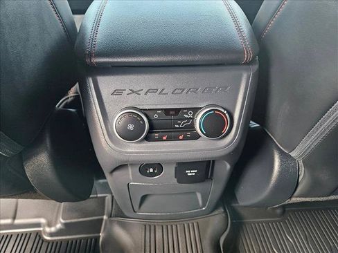 Used 2025 Ford Explorer ST AWD/4WD image 19