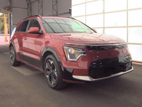 Used 2023 Kia Niro Wind FWD image 2
