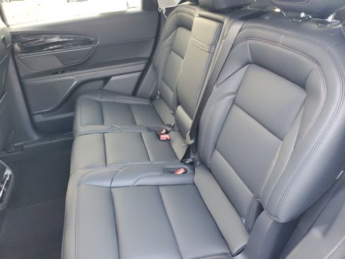 New 2026 Lincoln Nautilus Premier image 28