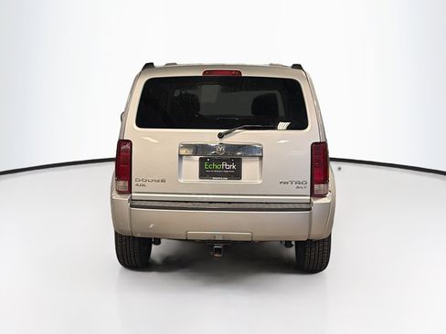 Used 2010 Dodge Nitro SXT image 7