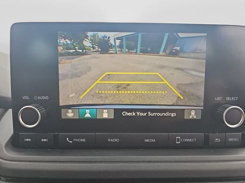Used 2023 Honda Accord EX image 19