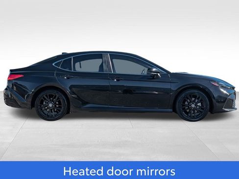 Used 2025 Toyota Camry XLE w/ Premium Plus Package image 8