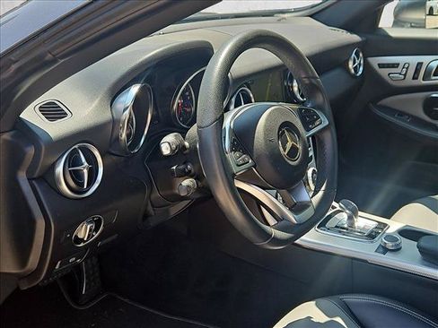 Used 2020 Mercedes-Benz SLC 300 image 10