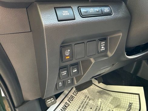 Used 2024 Nissan Frontier PRO-4X w/ Pro Premium Package AWD/4WD image 21