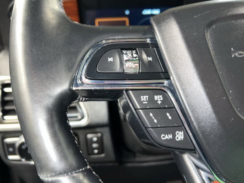 Used 2020 Lincoln Navigator Reserve w/ Equipment Group 208A Reserve image 17