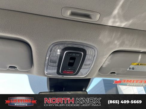 Used 2025 Hyundai Elantra SEL FWD image 12