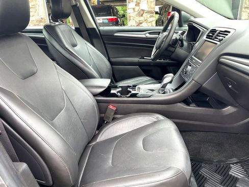 Used 2014 Ford Fusion Titanium image 12