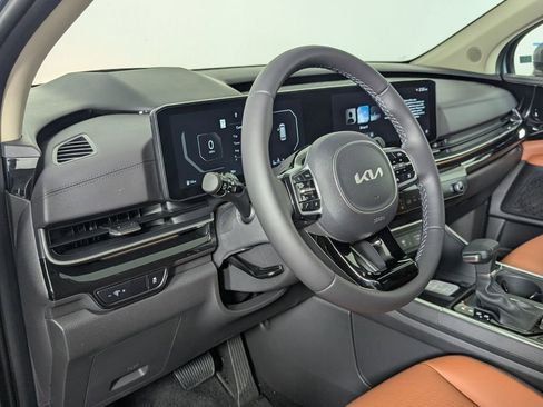 New 2026 Kia Carnival SX Prestige FWD image 11