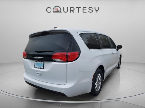 New 2026 Chrysler Voyager LX image 3