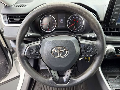 Used 2022 Toyota RAV4 LE FWD image 26
