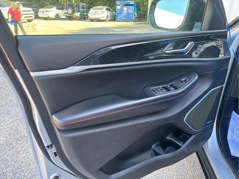 Used 2022 Jeep Grand Cherokee Trailhawk image 21