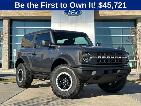 New 2025 Ford Bronco Base w/ Sasquatch Package image 1