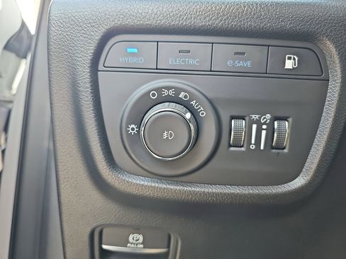 Used 2022 Jeep Grand Cherokee Limited 4xe w/ Luxury Tech Group II image 27