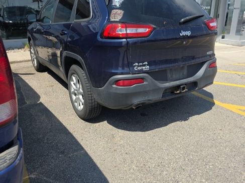 Used 2014 Jeep Cherokee Latitude w/ Comfort/Convenience Group AWD/4WD image 3