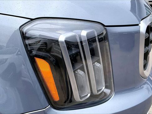 Used 2024 Kia Telluride S image 25