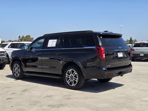 Used 2025 Ford Expedition Max Active AWD/4WD image 6
