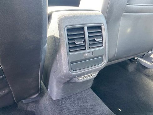 Used 2022 Volkswagen Passat 2.0T image 19