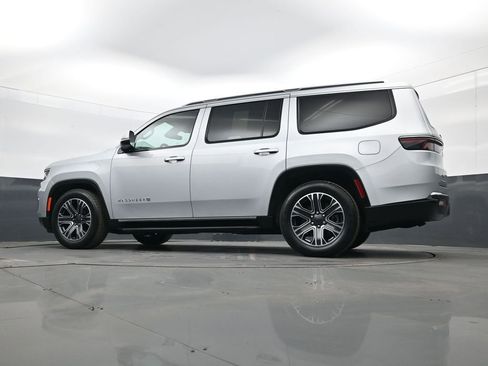 Used 2022 Jeep Wagoneer Series III image 28