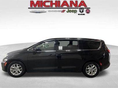 Certified 2023 Chrysler Pacifica Touring-L