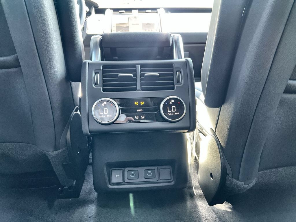 Used 2025 Land Rover Discovery S AWD/4WD image 16