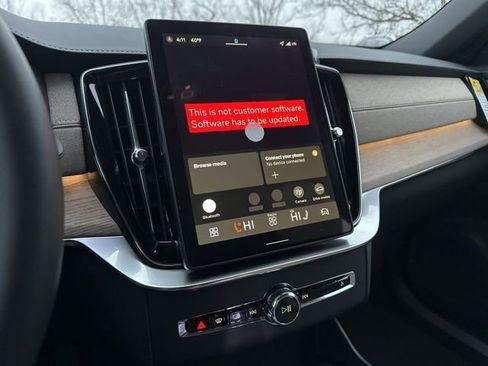 New 2026 Volvo XC90 B6 Plus w/ Protection Package image 14