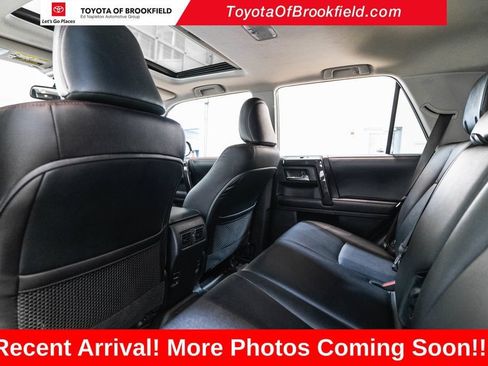 Used 2018 Toyota 4Runner TRD Off-Road Premium AWD/4WD image 12