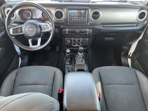 Used 2020 Jeep Wrangler Unlimited Sahara image 16