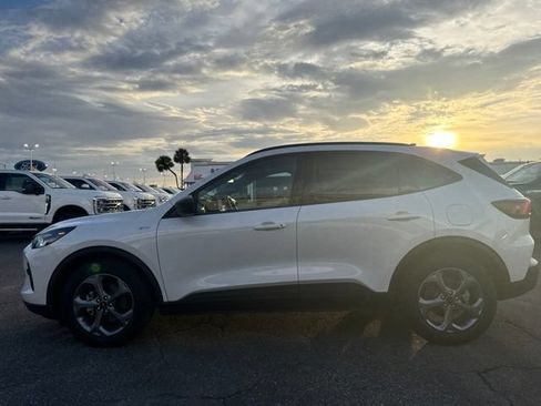 Used 2025 Ford Escape ST-Line w/ Equipment Group 301A FWD image 2