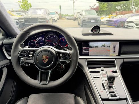 Used 2019 Porsche Panamera GTS AWD/4WD image 21